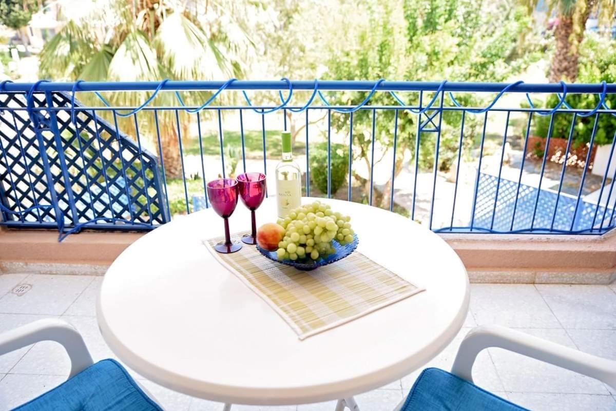 Paradise Gardens With A Large Terrace Пафос Екстериор снимка