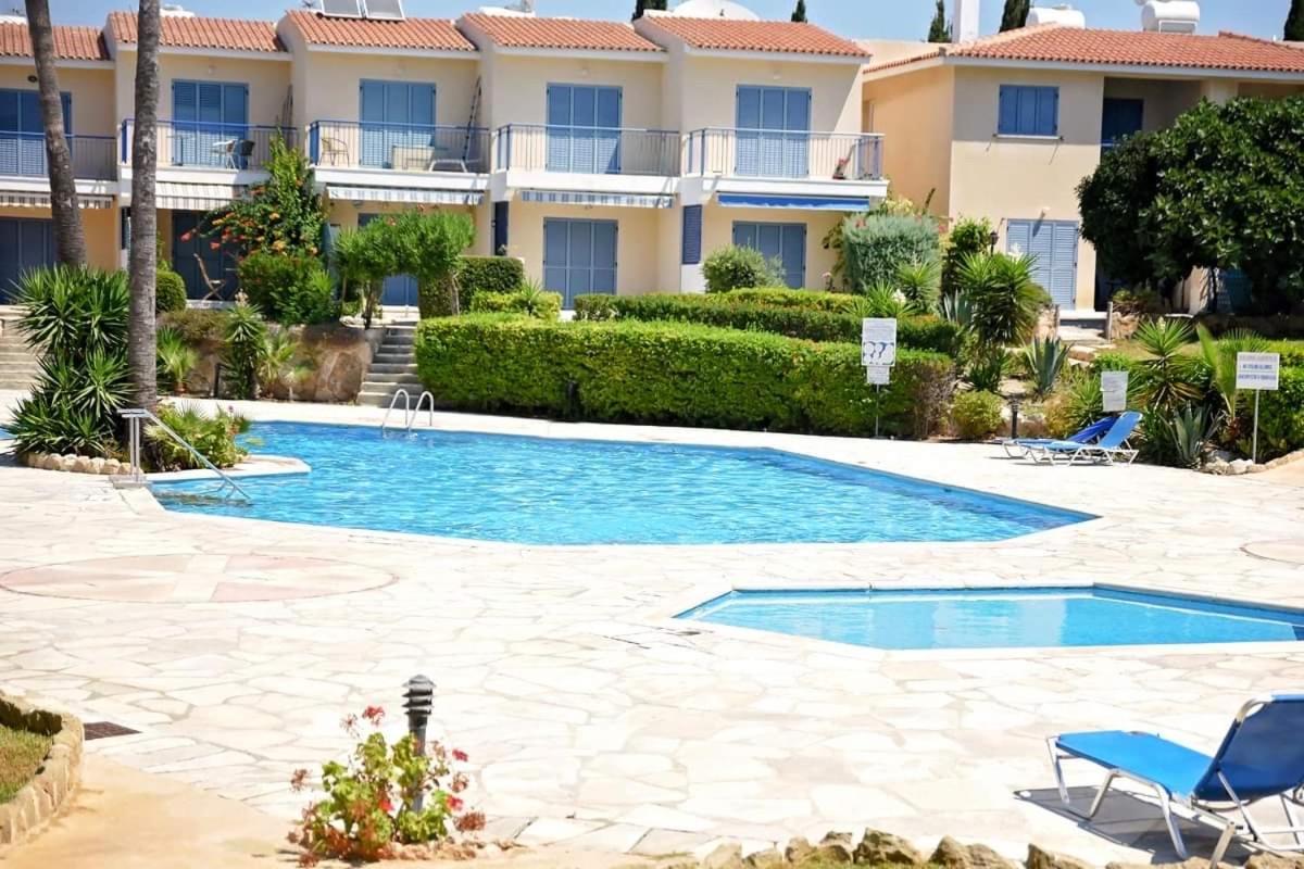 Paradise Gardens With A Large Terrace Пафос Екстериор снимка