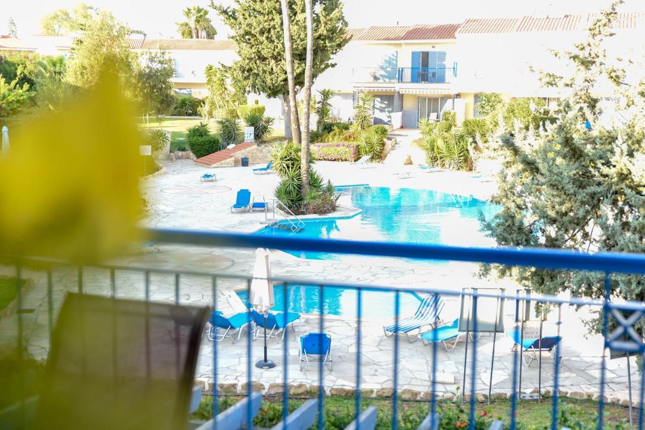 Paradise Gardens With A Large Terrace Пафос Екстериор снимка
