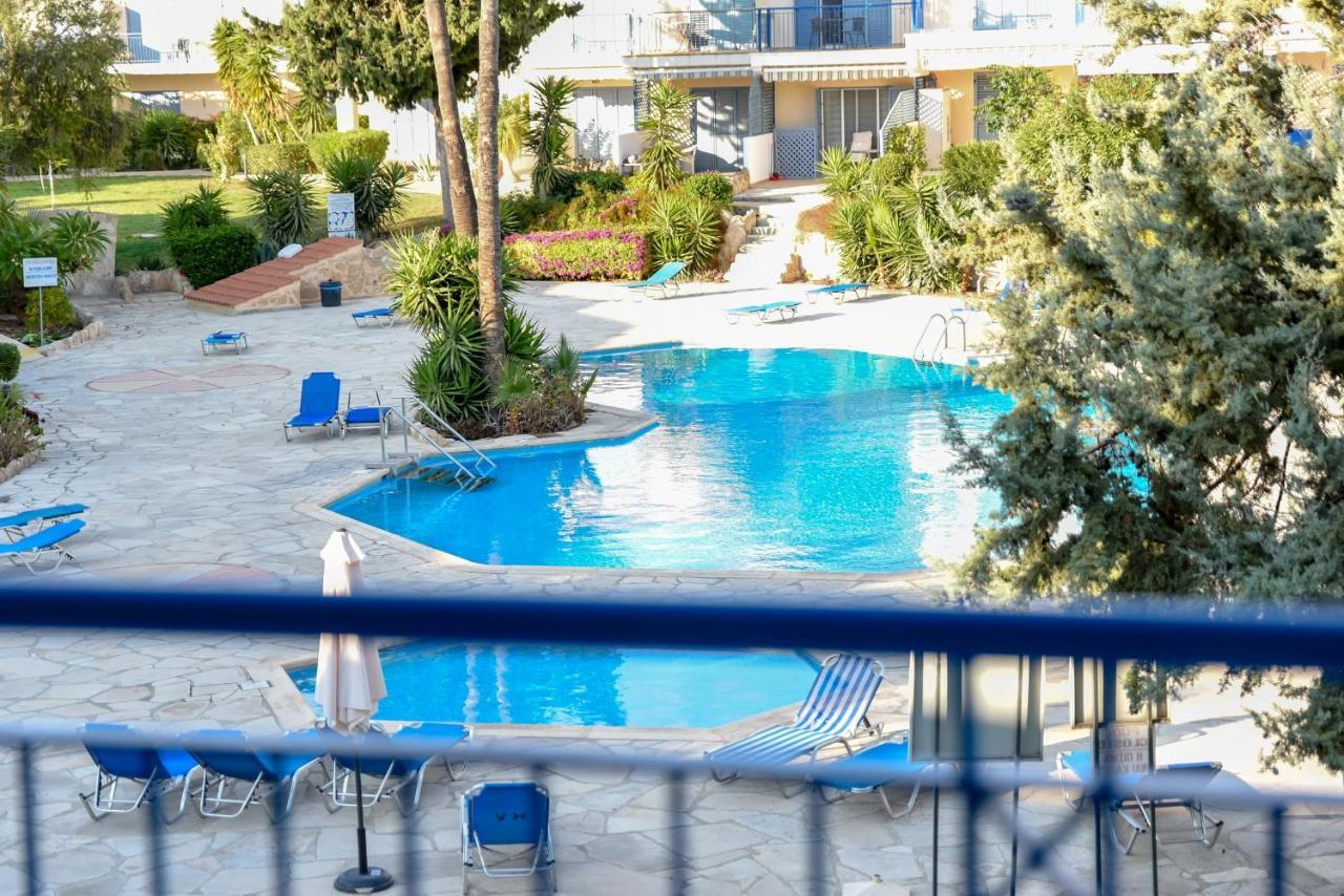 Paradise Gardens With A Large Terrace Пафос Екстериор снимка